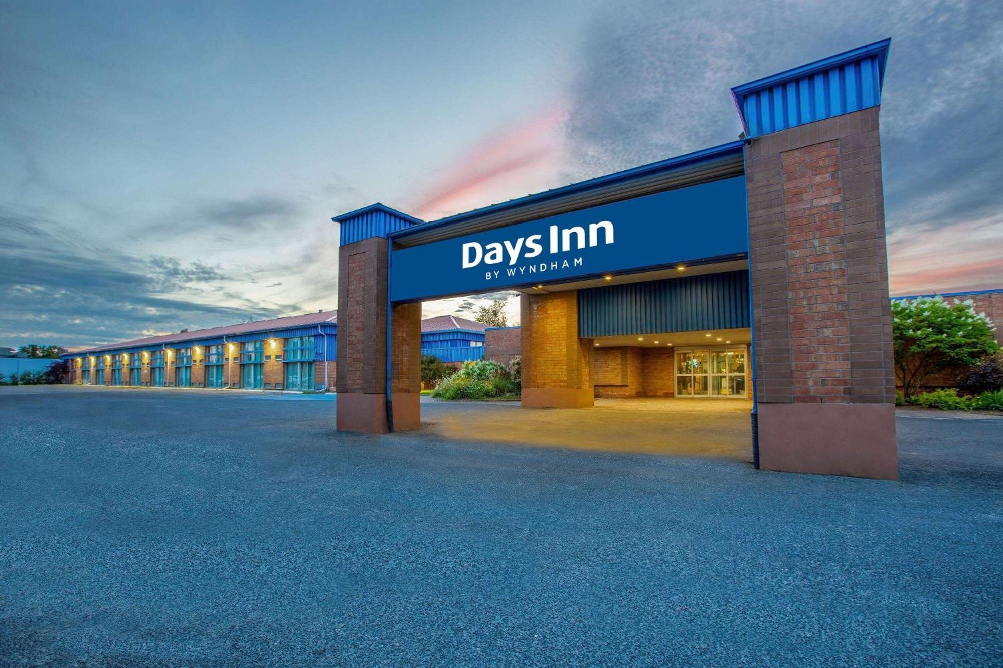 Days Inn By Wyndham Sudbury & Conference Centre Exteriér fotografie